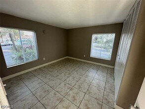 Building Photo - 1830 Maravilla Ave