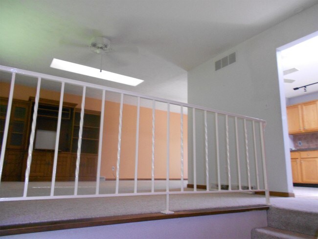 Building Photo - 43 Briarwood Dr
