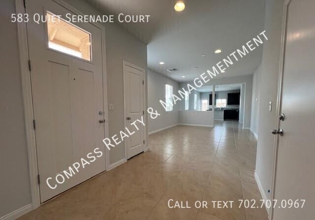 Foto del edificio - 583 Quiet Serenade Ct