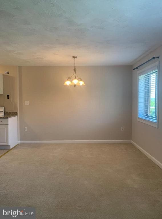 Foto del edificio - 1200 S Arlington Ridge Rd