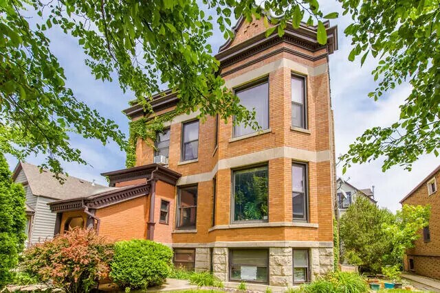 Primary Photo - 2825 N Francisco Ave