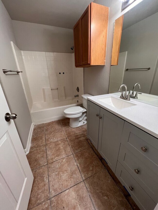 Foto del edificio - 2846  Del Rio