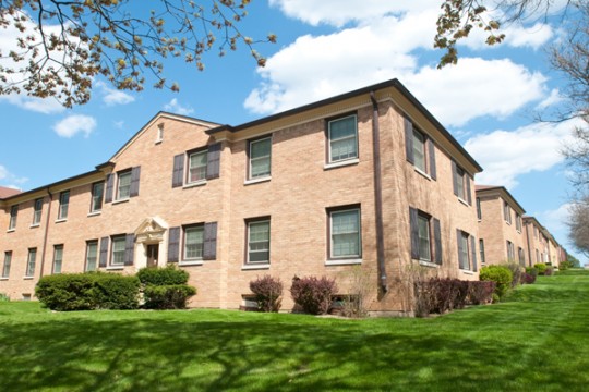 Foto principal - Longfellow Garden Apartment Homes