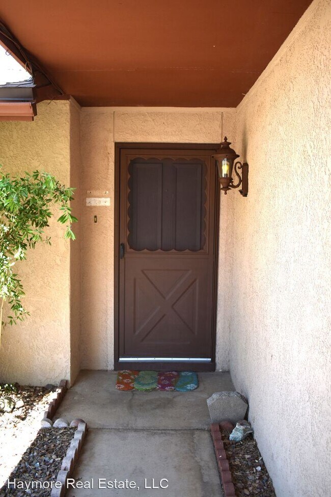 Building Photo - 4 br, 2 bath House - 933 Plaza Benito
