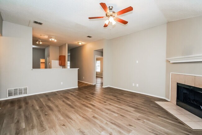 Foto del edificio - 813 Edgehill Rd