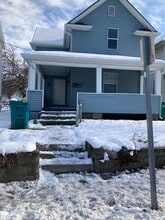 Building Photo - 924 S 14th St