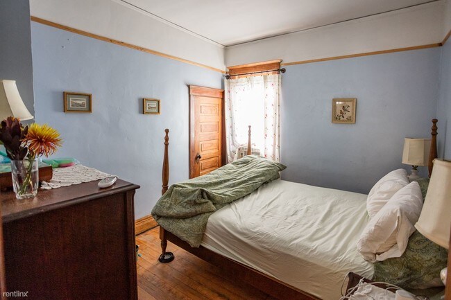 Foto del edificio - 2 br, 1 bath  - 2021 23rd St