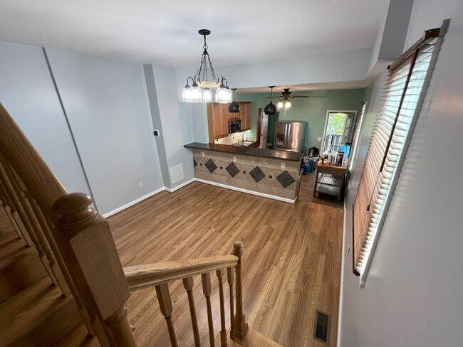 Building Photo - 1421 Morling Ave