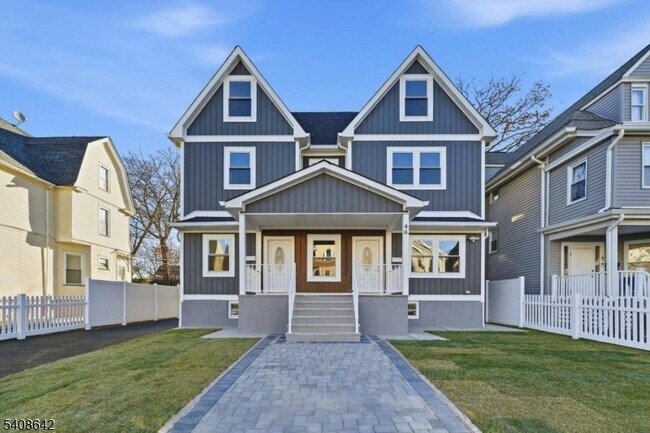 Building Photo - 46 Eppirt St