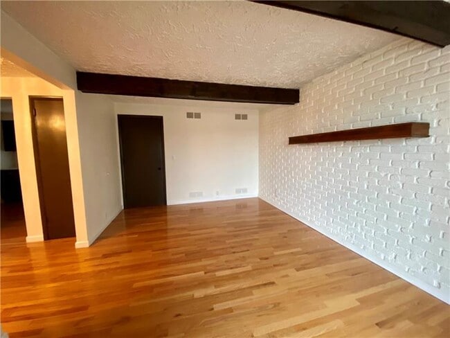 Building Photo - 259 Republic St