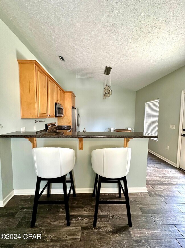 Building Photo - 2612 Oakmont Dr