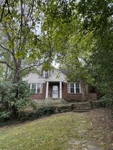 Building Photo - 1801 Ashwood Ave