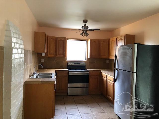 Building Photo - 411 S 2nd St