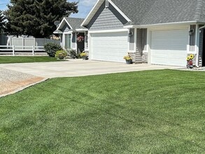 Building Photo - 846 W 3200 S