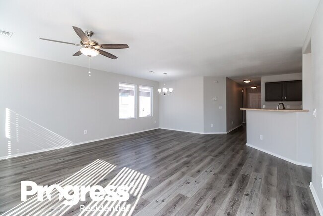 Foto del edificio - 935 E Kelsi Ave