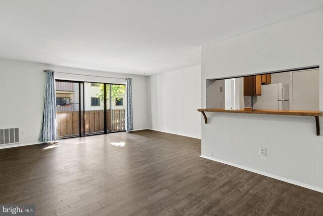 Building Photo - 1211 Braxton Ct