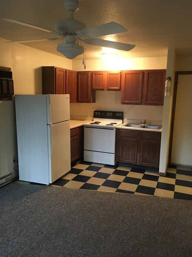Primary Photo - 406 W Washington St