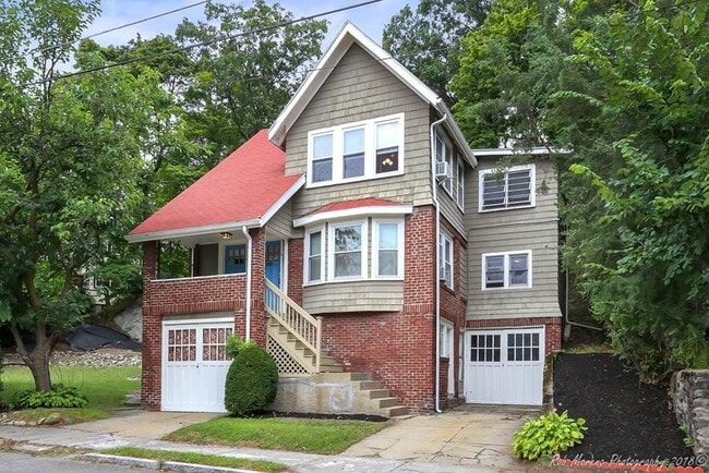 Building Photo - 2 Wolcott Park