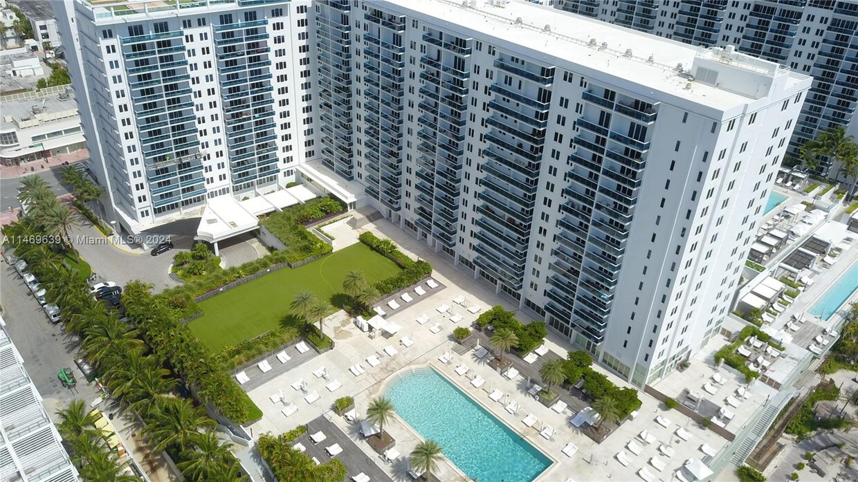 Foto principal - 2301 Collins Ave