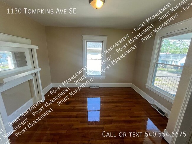 Building Photo - Newly Updated 2 bed 1 bath in SE