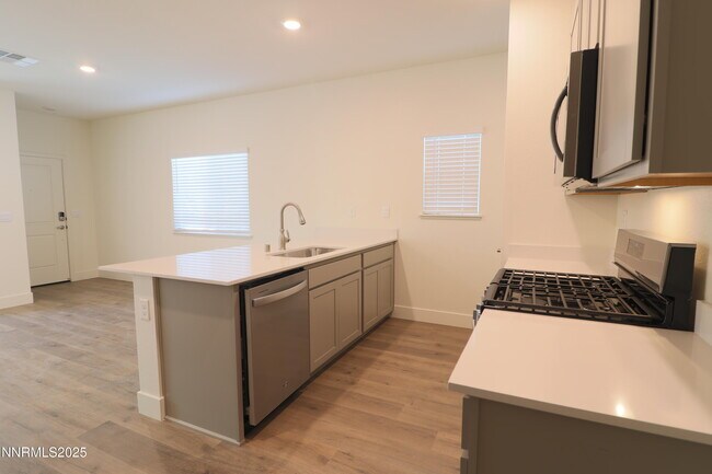 Foto del edificio - 5886 Grand Row Wy