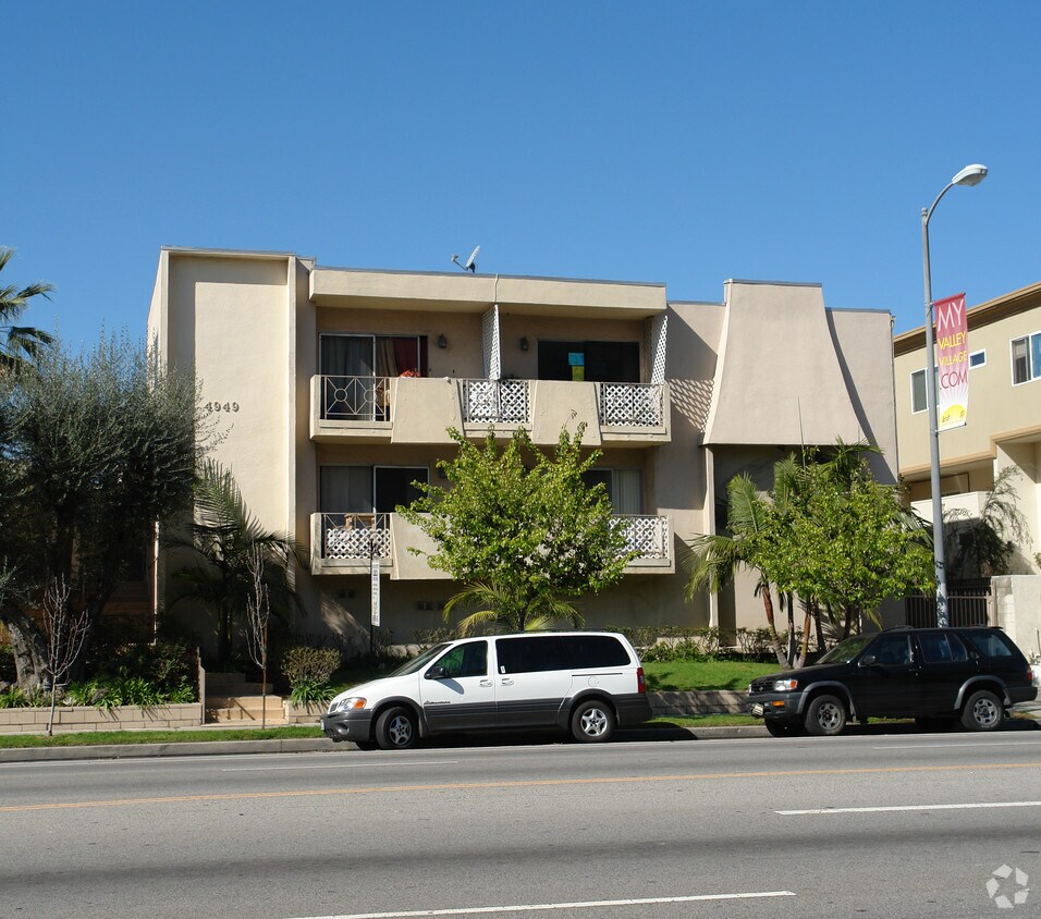 4949 Laurel Canyon Blvd, Valley Village, CA 91607 4949 Laurel Canyon