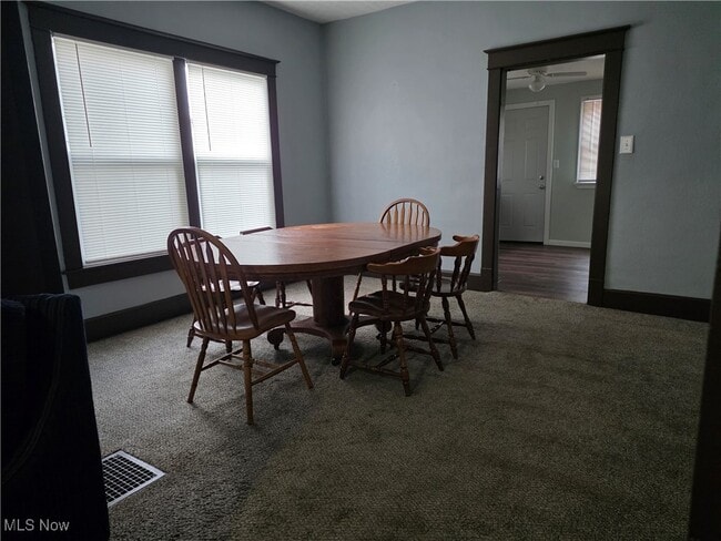 Building Photo - 823 Beatty Ave