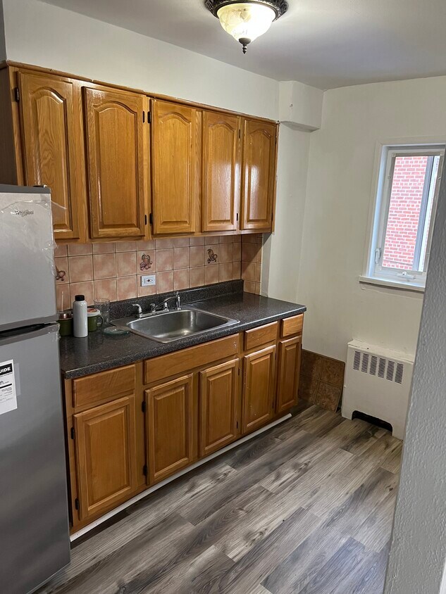 Kitchen, new appliances - 6059 59th Ave