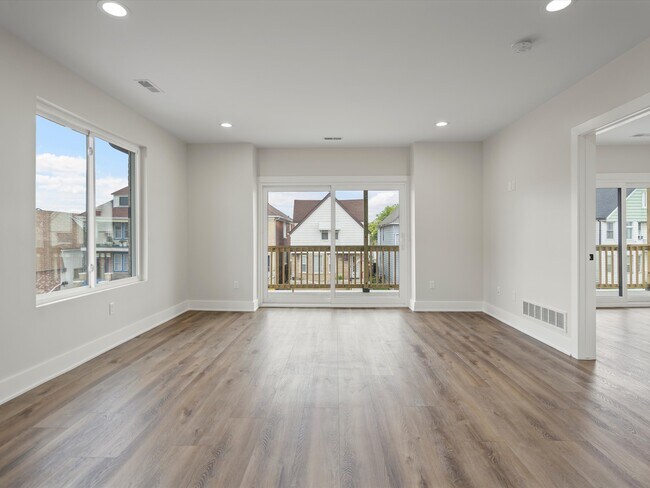 Foto del edificio - 3041 Holbrook St