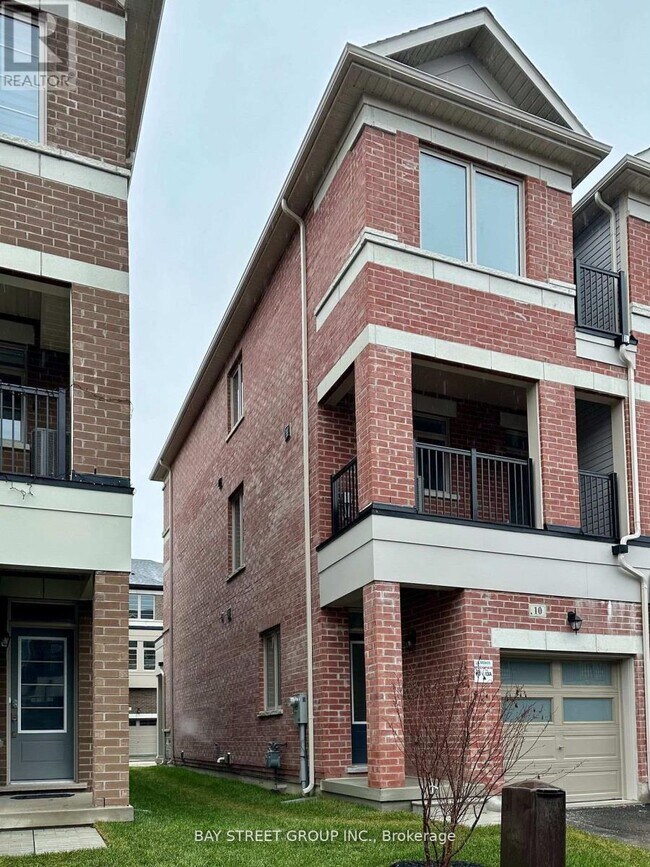 Photo du bâtiment - 10 Sissons Wy