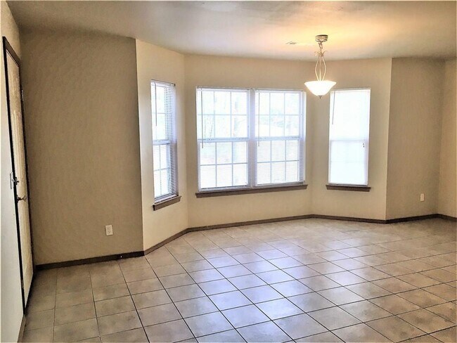 Foto del edificio - 2932 W Scottswood Pl
