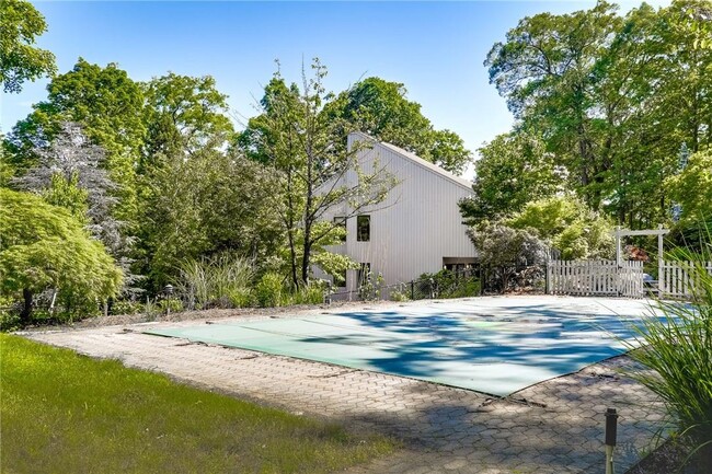 Building Photo - 67 Tranquility Rd