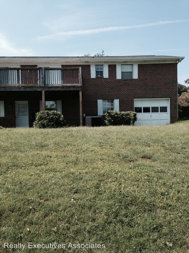 Building Photo - 3 br, 3 bath House - 4080 Brooksview Road