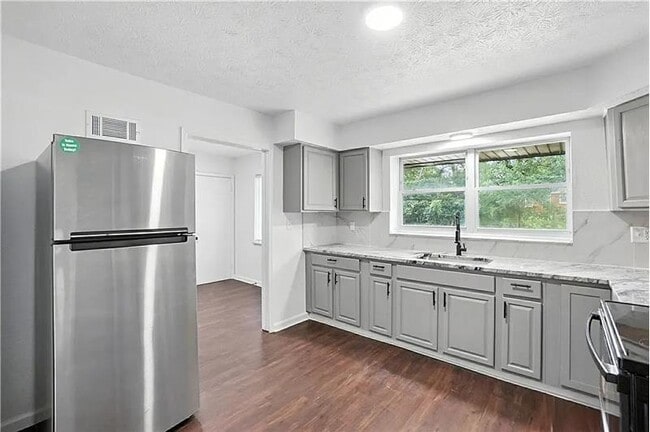 Building Photo - 4126 Kammer Ave