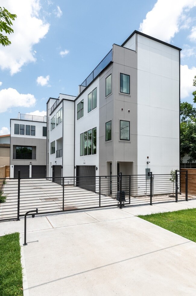 Foto del edificio - 3112 Live Oak St