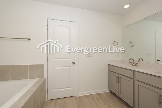 Foto del edificio - 806 Averitt Ln