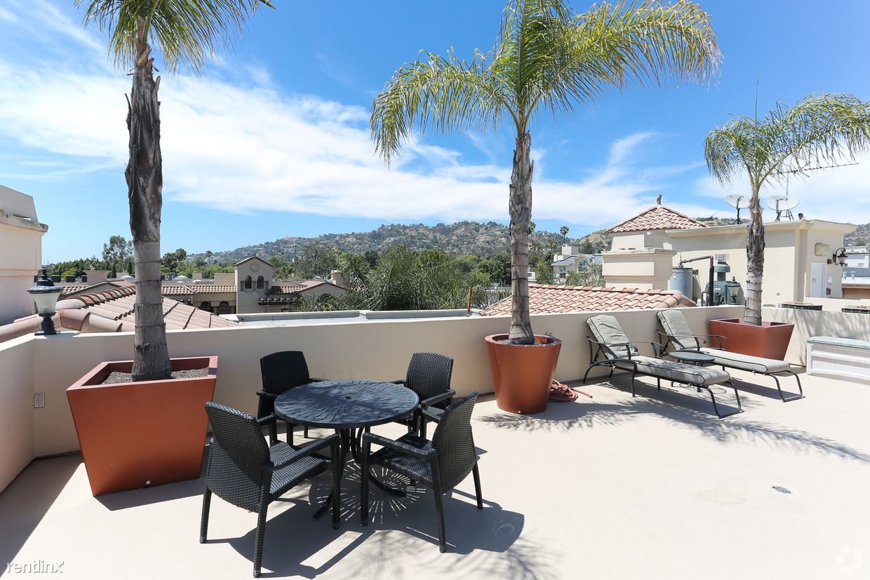 Primary Photo - 1322 N Curson Ave