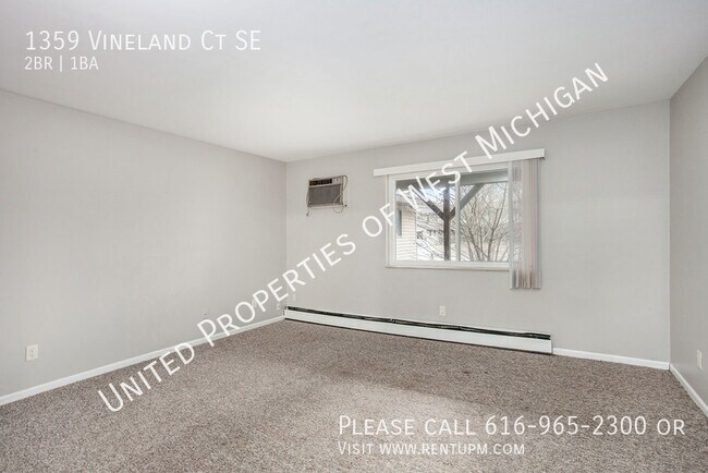 Building Photo - Available Now | 2 Bed 1 Bath Duplex in the...