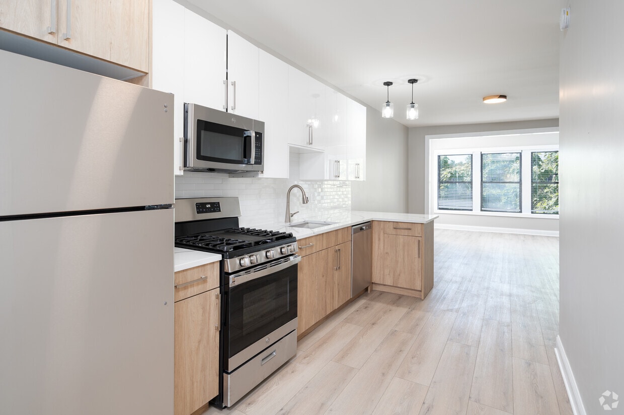 Primary Photo - Howard Beach Apartments