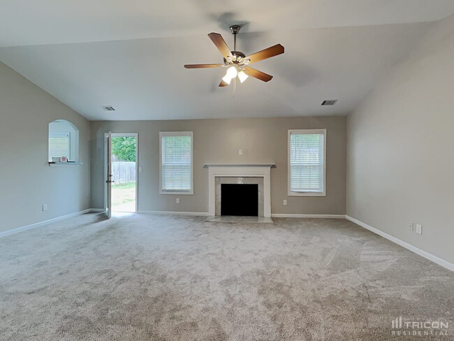 Building Photo - 1743 Jessica Ct