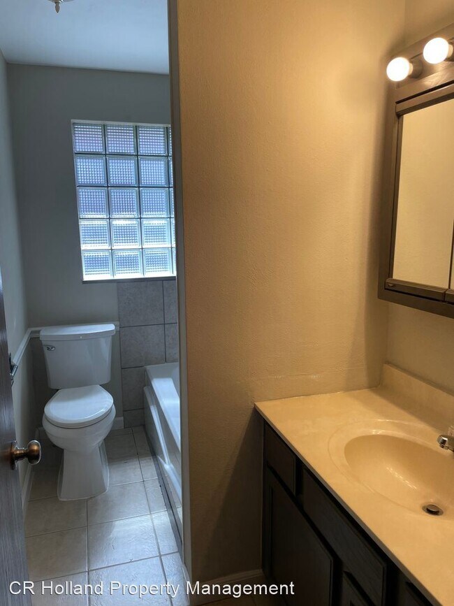 Foto del edificio - 3 br, 2 bath House - 501 S. Walnut
