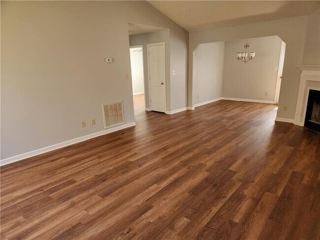 Building Photo - 458 Orchard Dr