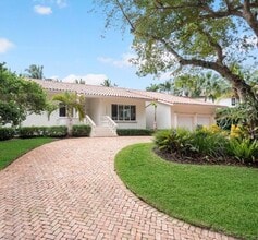 Building Photo - 1540 Tagus Ave