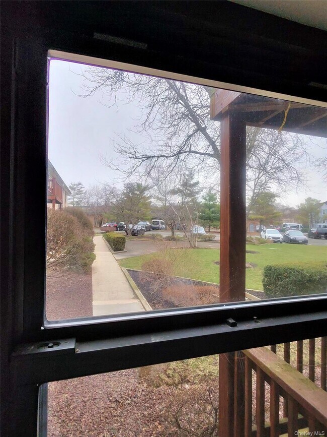 Foto del edificio - 285 Sneden Pl W