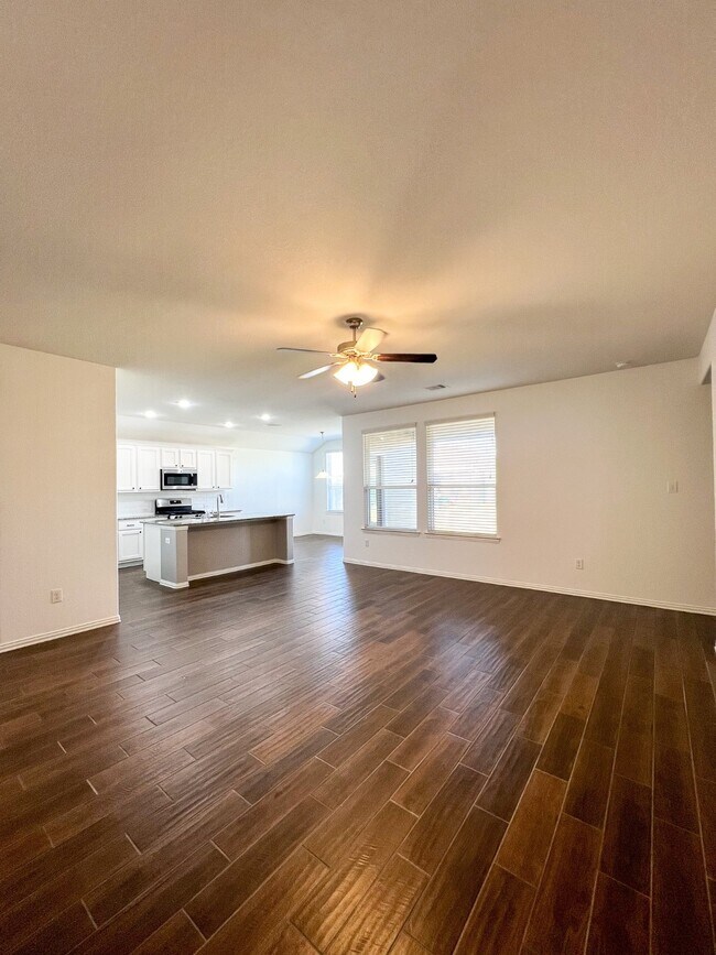 Foto del edificio - 16018 Cypress Farms Dr