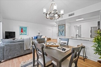 Building Photo - 1605 S US Hwy 1