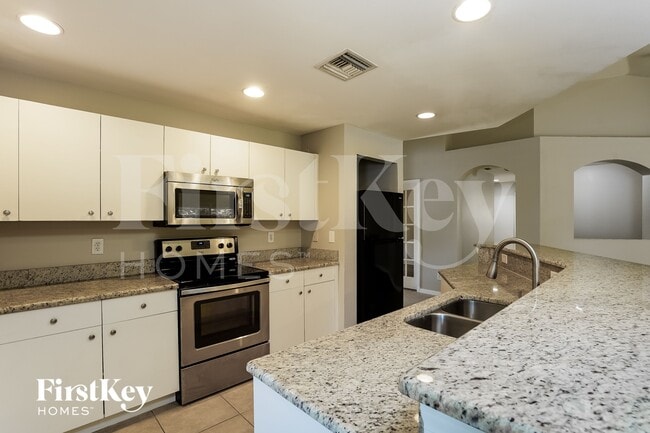 Foto del edificio - 1002 NE 33rd Ln