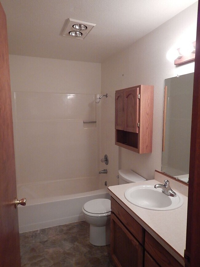 Building Photo - House Right By Ward Rhoden Stadium - Avail...