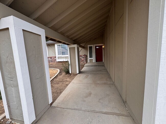 Foto del edificio - 1230 Junction Dr