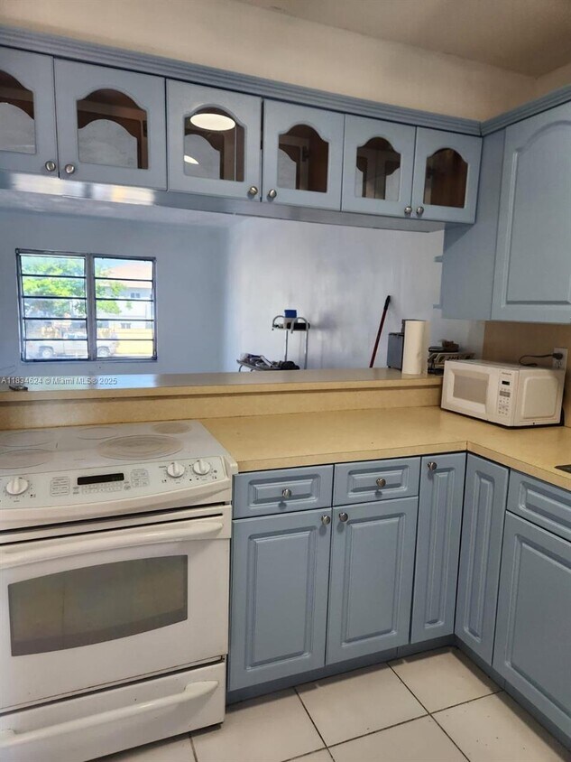 Foto principal - 160 Royal Palm Rd